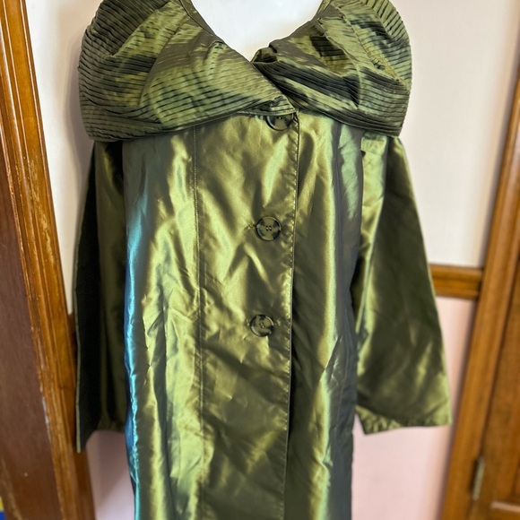 Dennis Basso Olive Green Pleated dress jacket - Picture 2 of 13